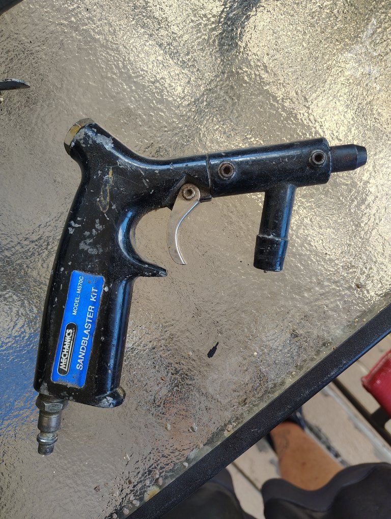 Mechanics M570C Sandblaster - Used