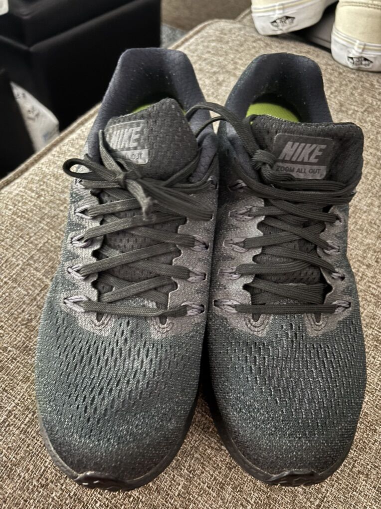 Nike Zoom All Out Low Black/dark Grey Size 7.5
