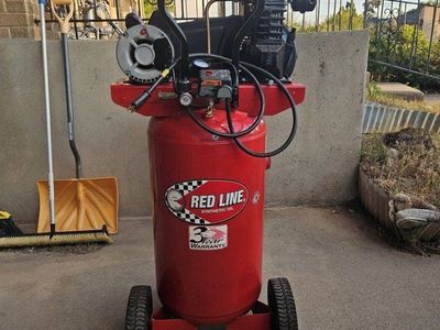 HUSKY 26 GALLON