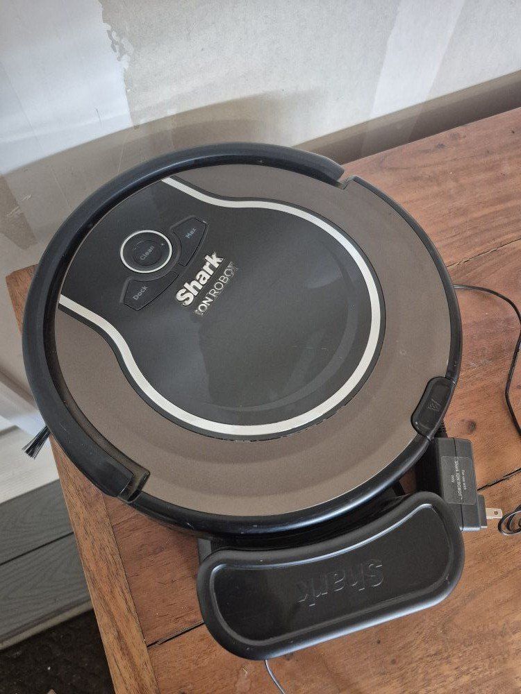 Shark Ion Robotic vacuum