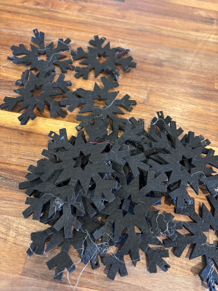 Felt snowflakes read description