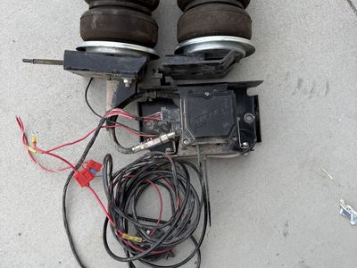 Airbags for RAM 1500 - Air Lift 5000 Wireless Controller w/compressor