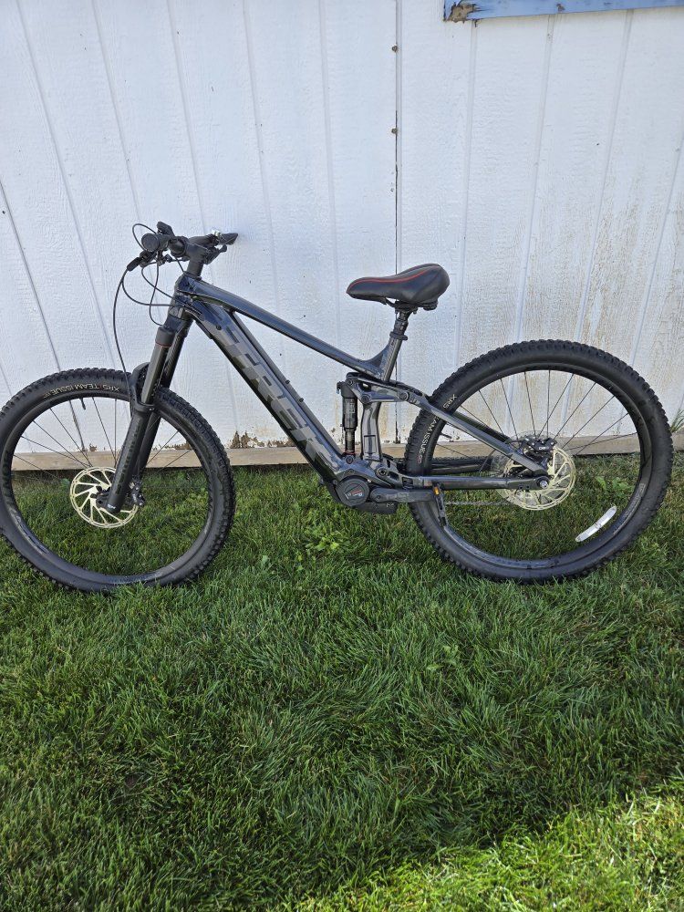 Trek Rail 7
size Large