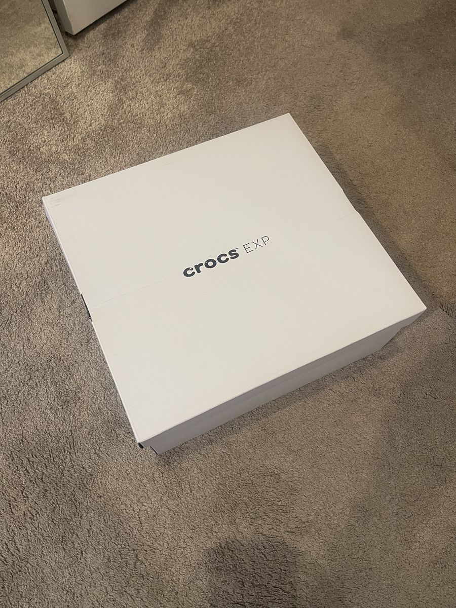 Crocs Hydra Clog (Size 7-Men / 9-Women)