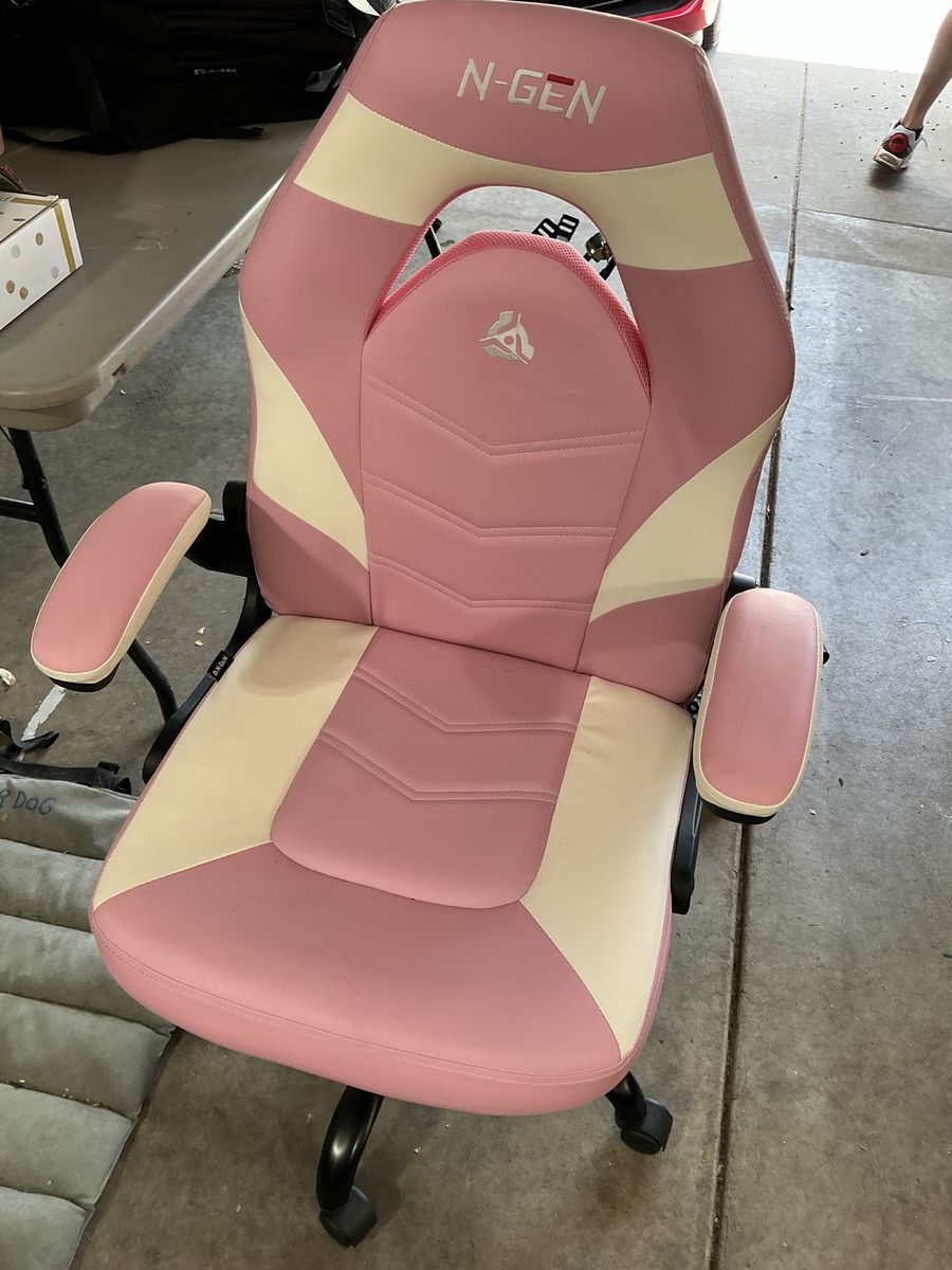 Pink desk chair