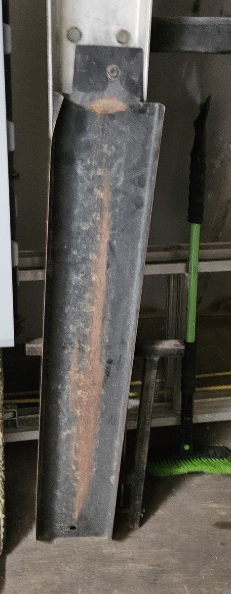 Motorcycle hitch ramp