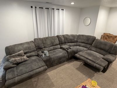 Grey Reclining Sectional Sofa with Console and Cupholders - Comfort & Style