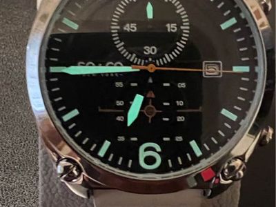 Tribeca 5285 44mm Watch with Japanese Quartz movem