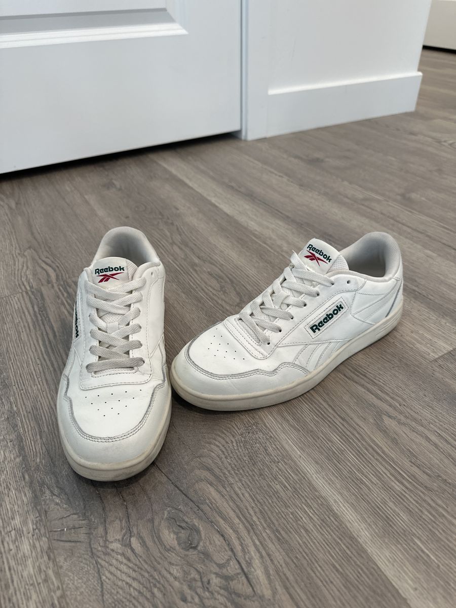 Reebok - Like New, Mens Size 9
