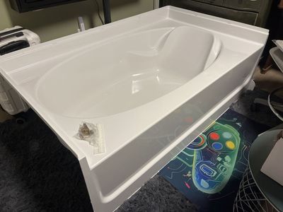 Sterling Ensemble Bath tub left drain 60”x 36”x16”