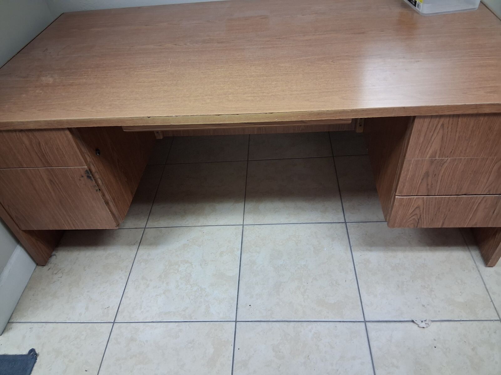 FREE Office Desks (6)