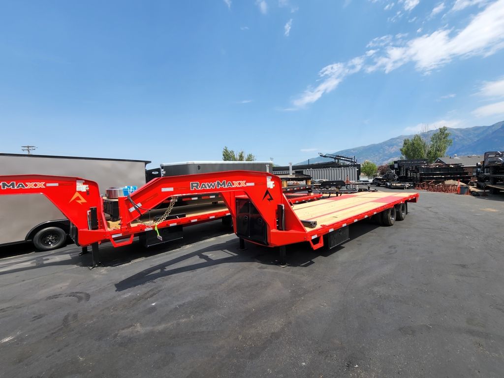 2027 RawMaxx 28' Gooseneck FDXD 20K with Hydraulic Jacks Equipment Trailer