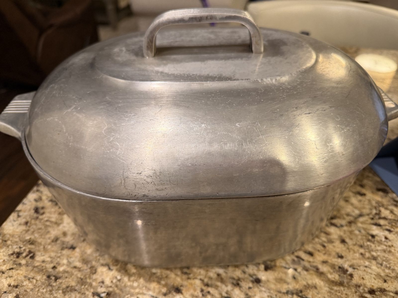 Wagner Ware Sidney O Magnalite Roaster Dutch Oven Pot With Lid 8 QUART