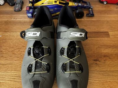 Sidi Drako 2S SRS Mt bike shoes. 42.5
