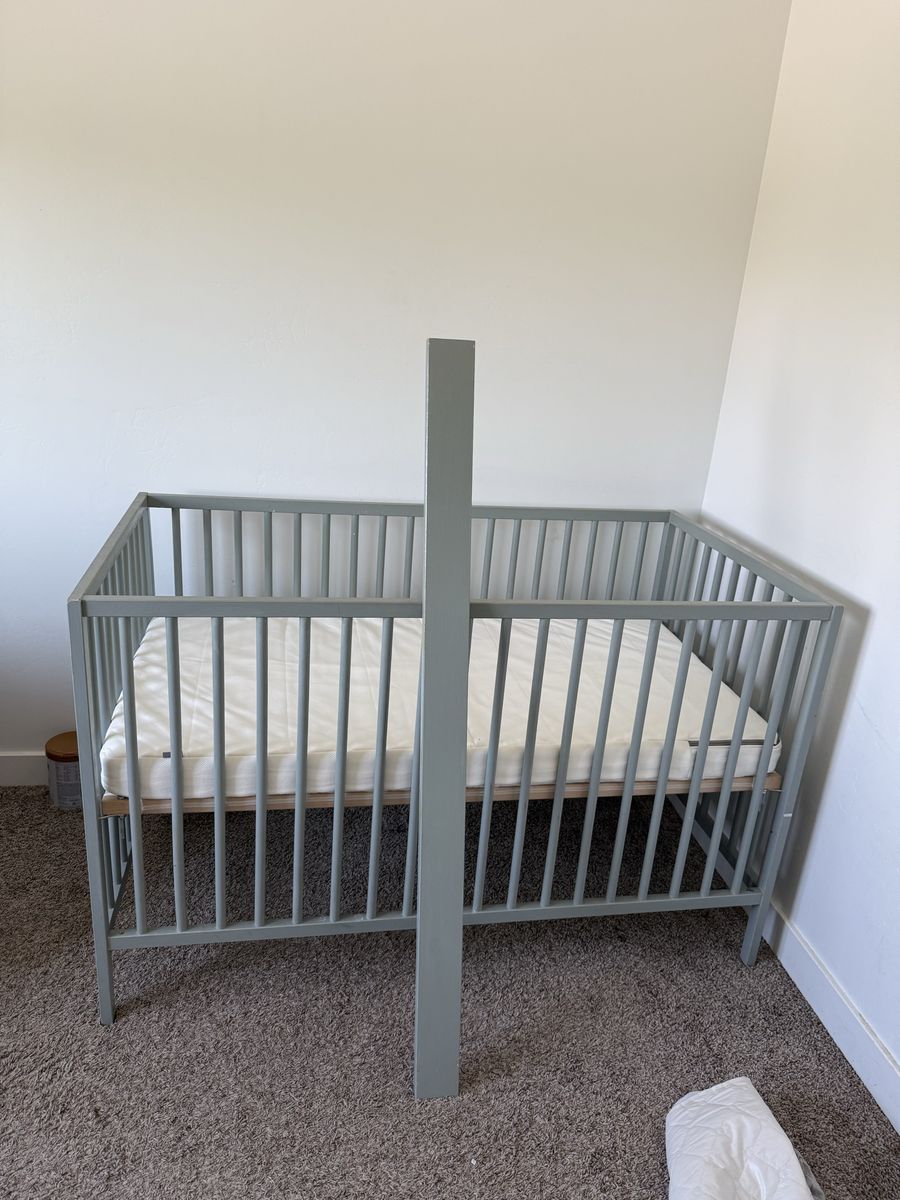 Gray Wooden Baby Crib with Mattress