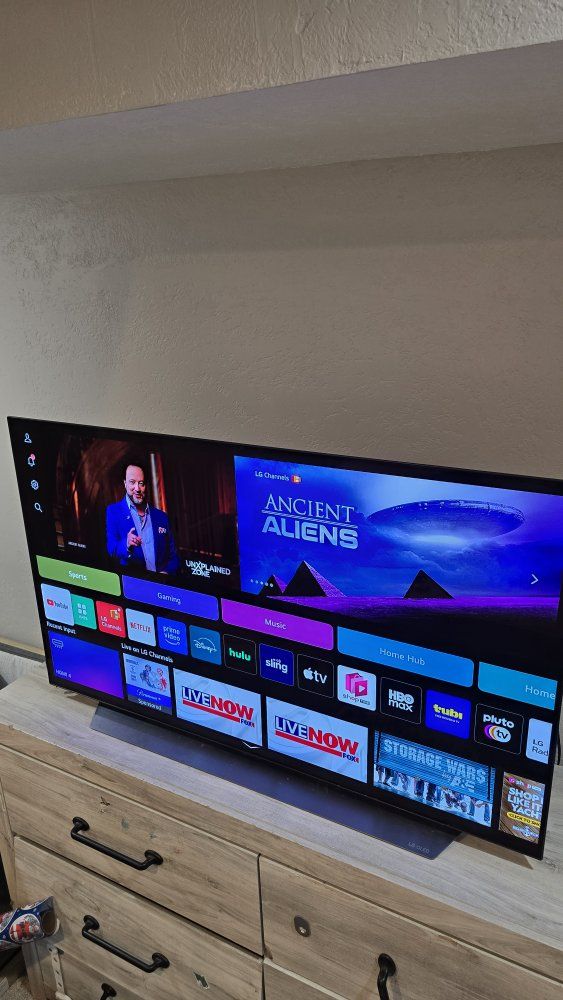 LG C2 OLED 48"