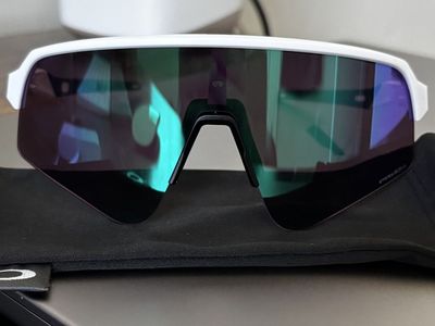 NEW!! Oakley Sutro Sunglasses. - Prizm Lens