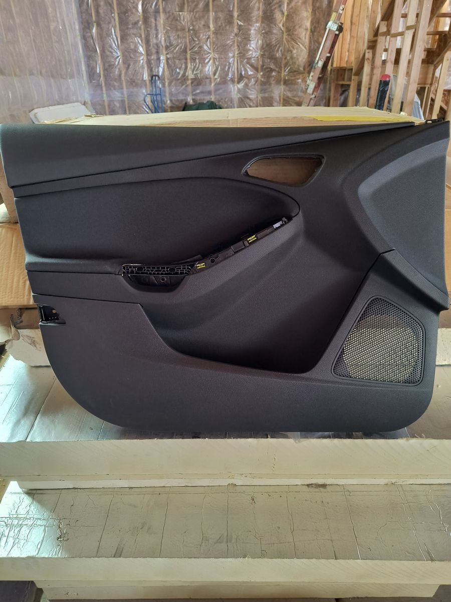 New 2015-2018 Ford escort lf car door