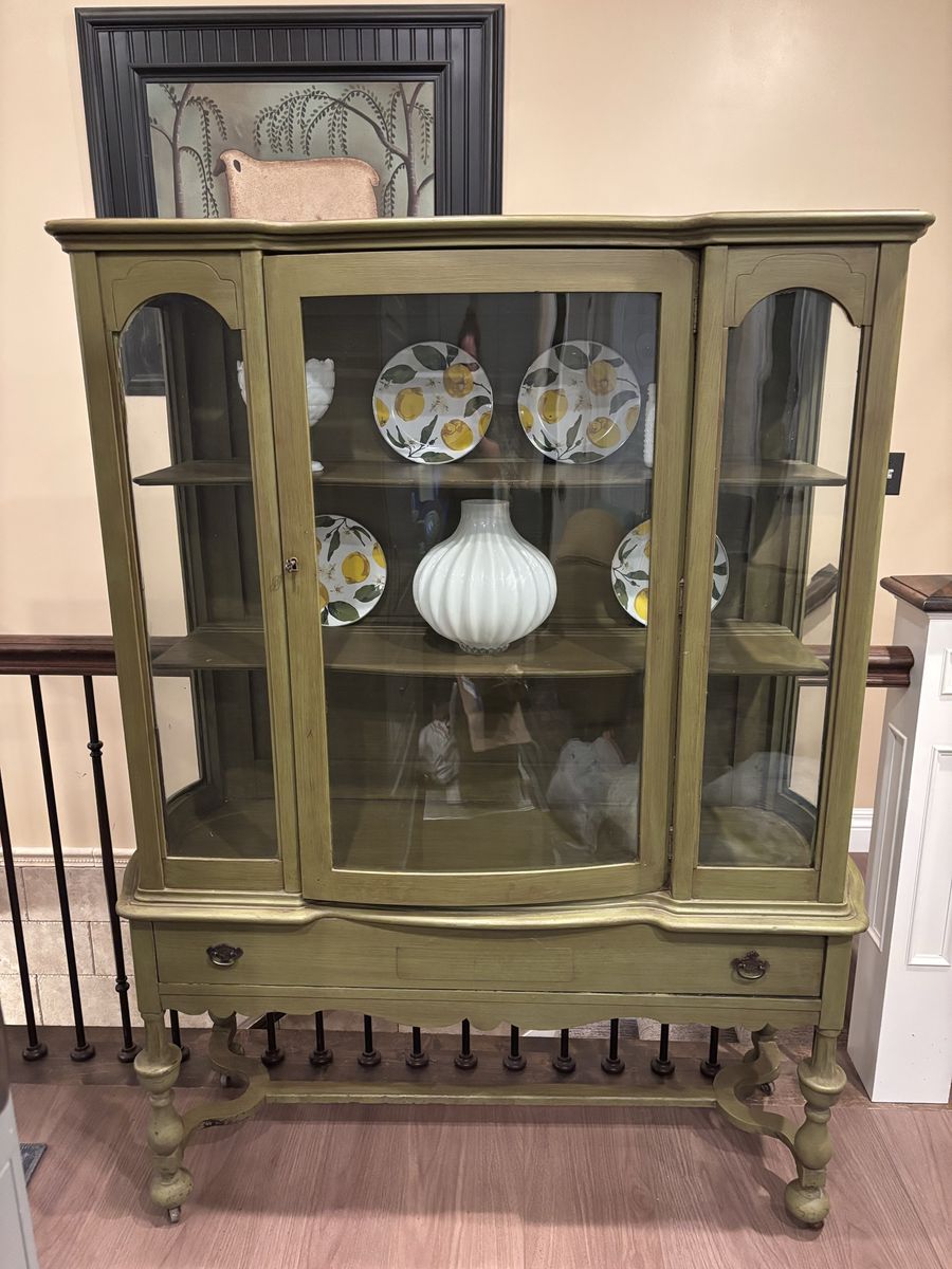 Stunning Piece! Antique Walnut 1930s China Cabinet