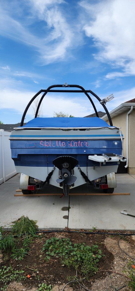 Bayliner Capri 1700 LS Bowrider with Tower and Trailer