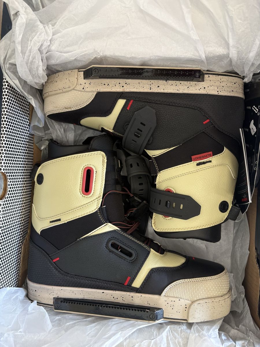 Brand new Mens 12 RAD Wake Binding