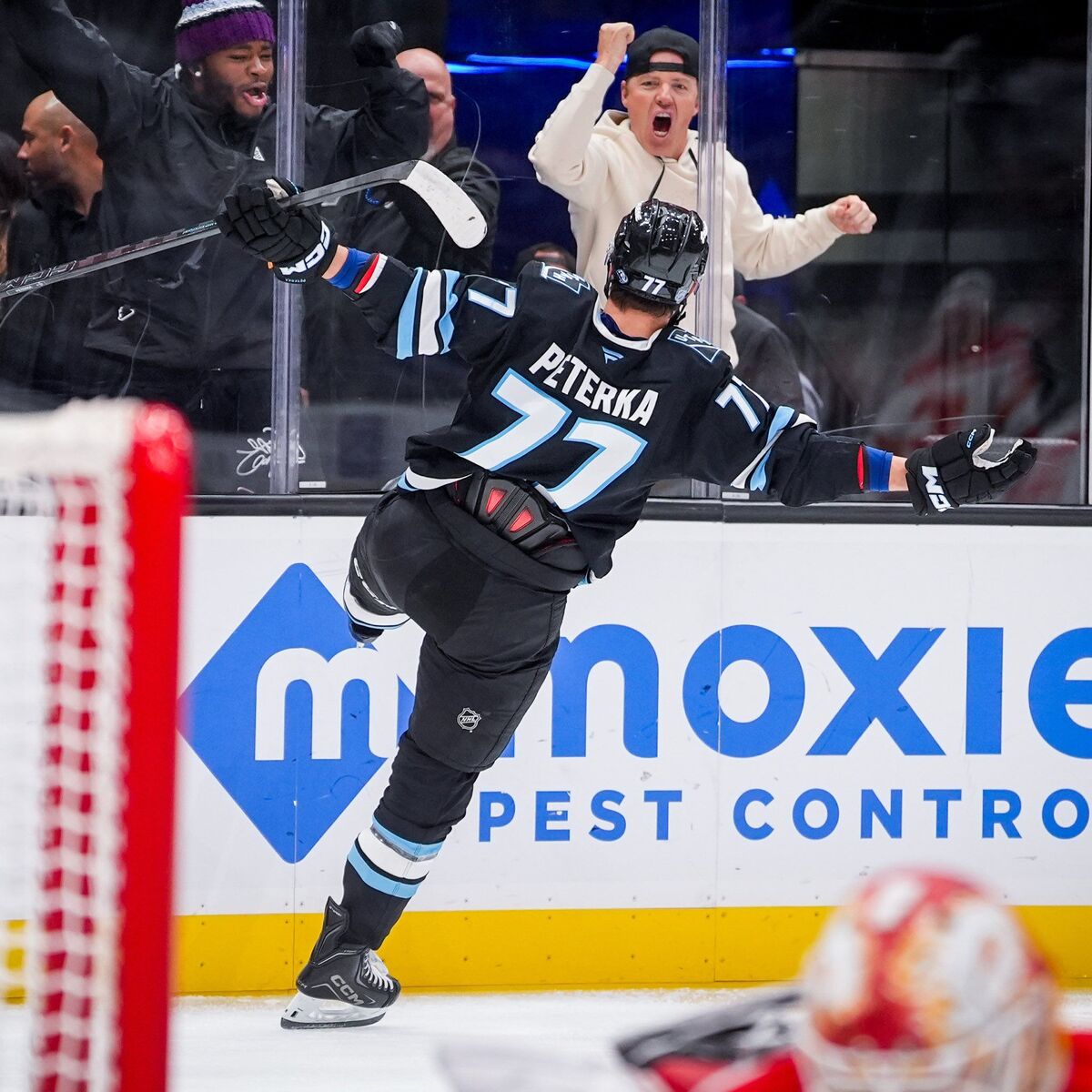 Mammoth/Canucks - 2 AMAZING seats - below face value