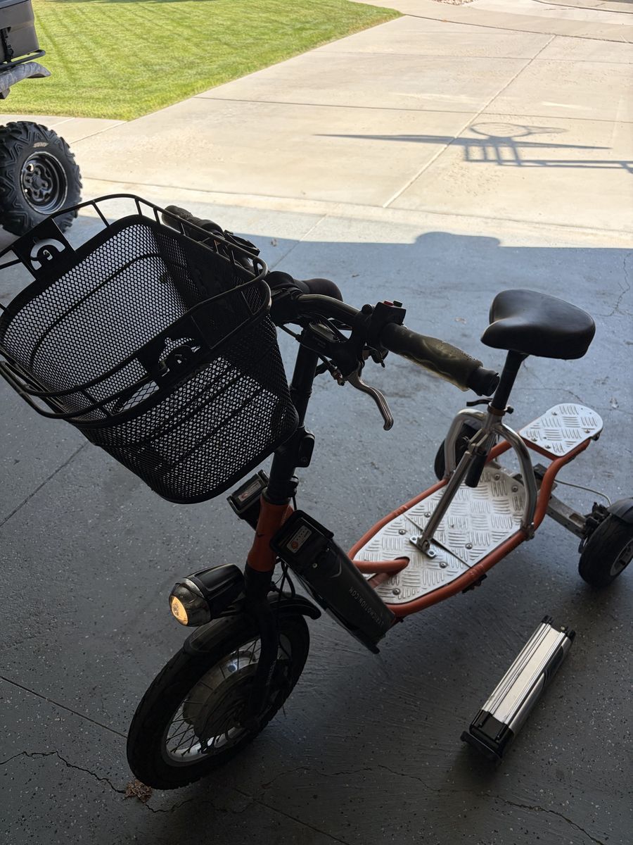 Lyric RUN3RX Scooter. Great batteries. Great Scooter