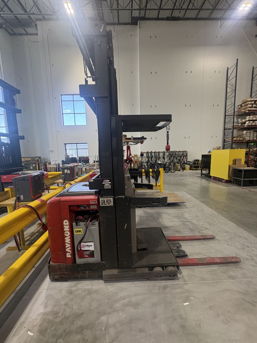 Raymond Order Picker Forklift