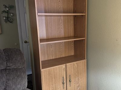 Classic Oak Wood Bookshelf Display Cabinet with Shelves and Storage
