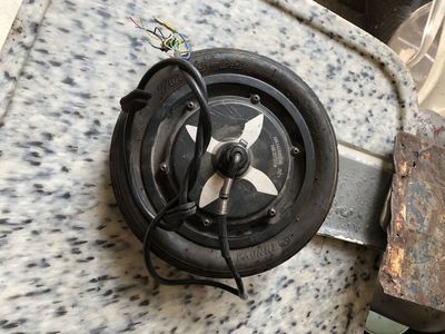 36V 350W Electric Scooter Hub Motor Wheel Assembly with 70/65-6.5 Innova Tire