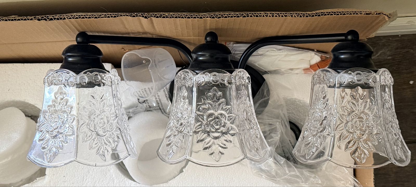 Unbranded 3-Light Vanity Light Fixture Black with Floral Etched Glass Shades