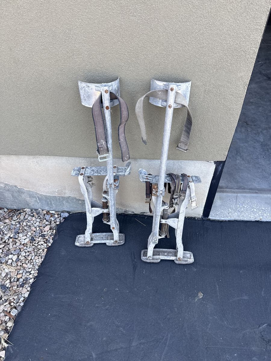 Older set of 18” fixed stilts