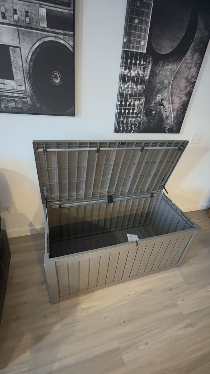 Main image 5