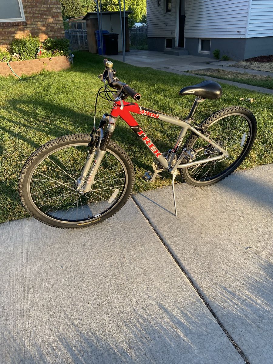 Trek 4900 youth mountain bike