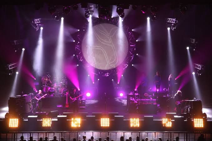 Aussie Floyd Peppermill Mezzanine
