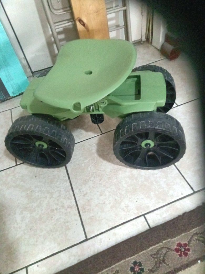 The Xceptional Garden Willie Scoot Nice!