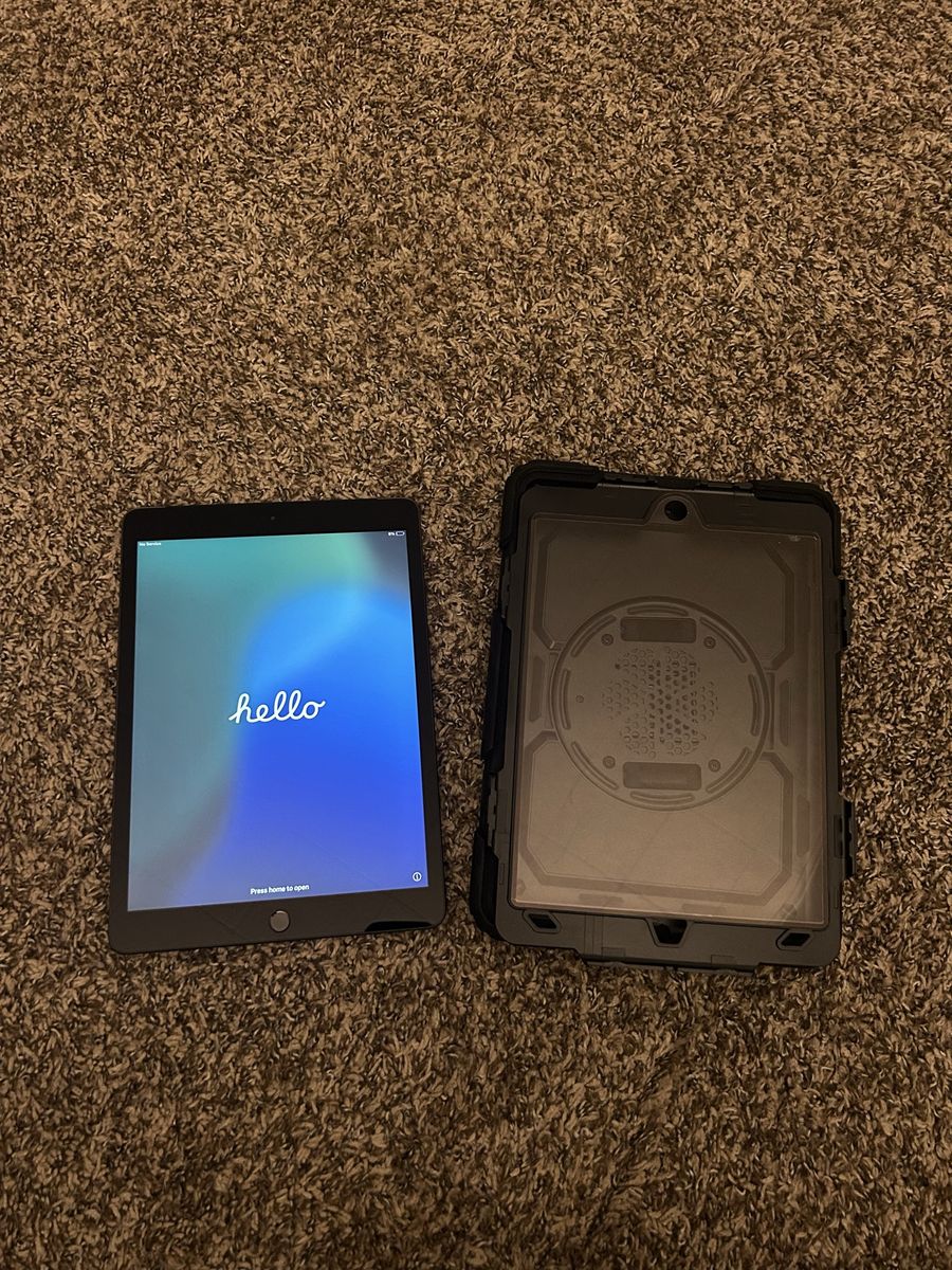 8th Gen WiFi-cellular iPad