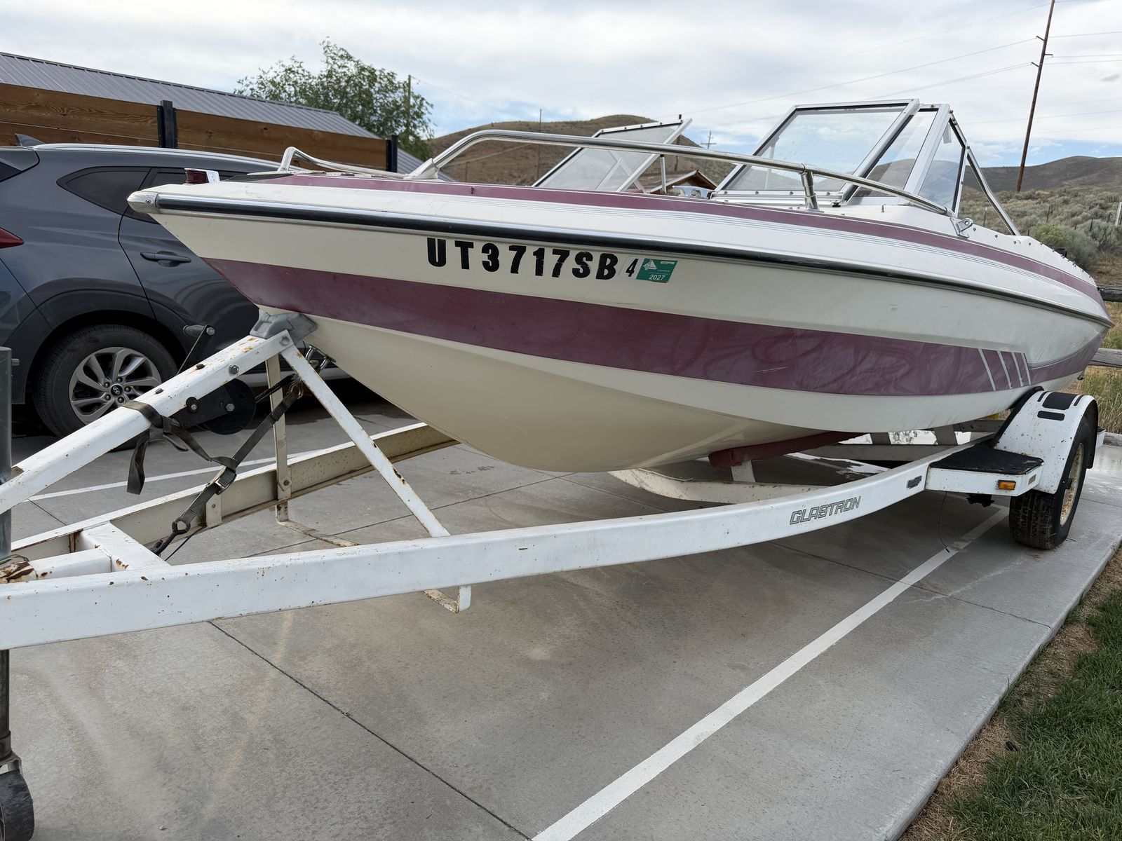 Glastron 17’ Fishing Boat