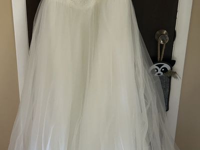White Tulle & Lace Wedding Dress Size 14