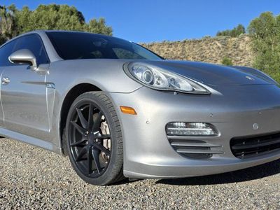 2011 PORSCHE PANAMERA 4