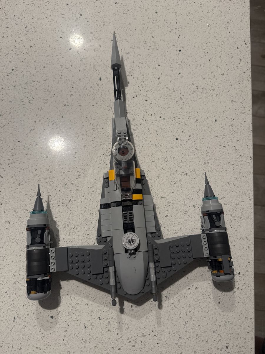 Lego Star Wars Mandalorian The N-1 Starfighter Set with Figures