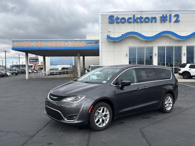 2017 CHRYSLER PACIFICA Touring Plus