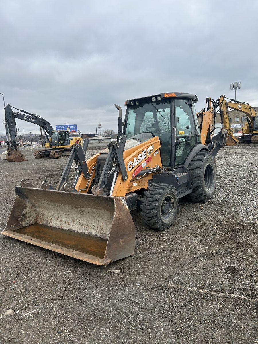 2017 Case 590SN- Stock: 11420