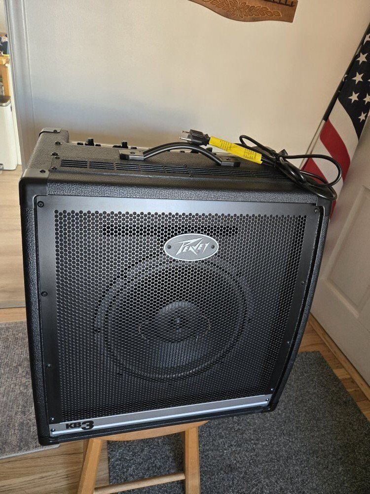 NEW Peavey KB3-120 3-Channel Amp