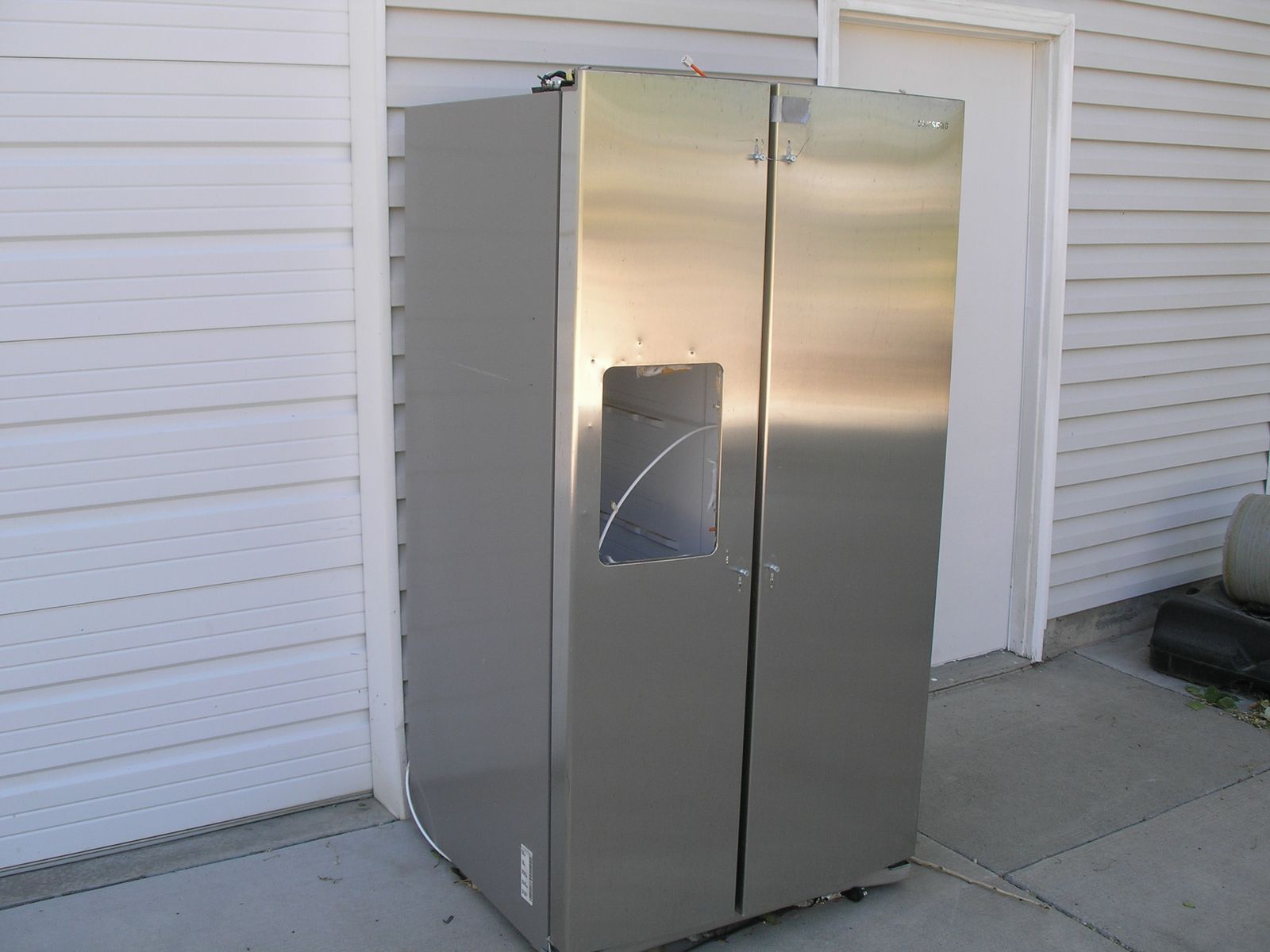 Refrigerator for the metal FREE