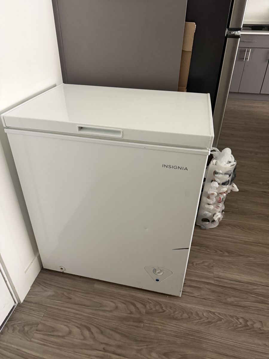 5 CU Insignia freezer