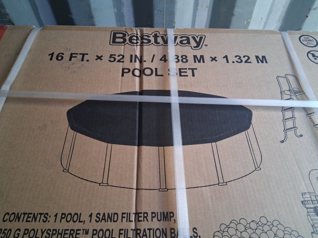 Bestway 16x52 Swimming Pool