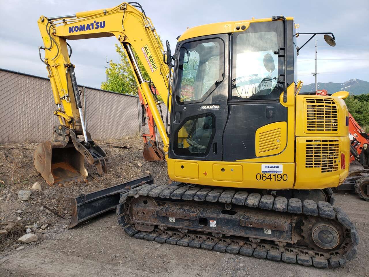 Komatsu PC88 Midi Excavator for Rent
