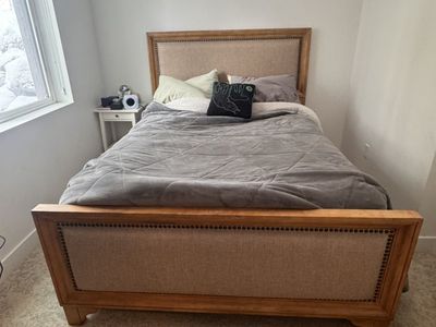 Queen Size Tufted Wood Bed Frame For Sale