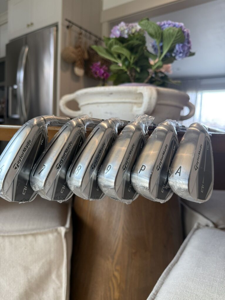 New Taylormade Qi Iron Set 6-PW,AW